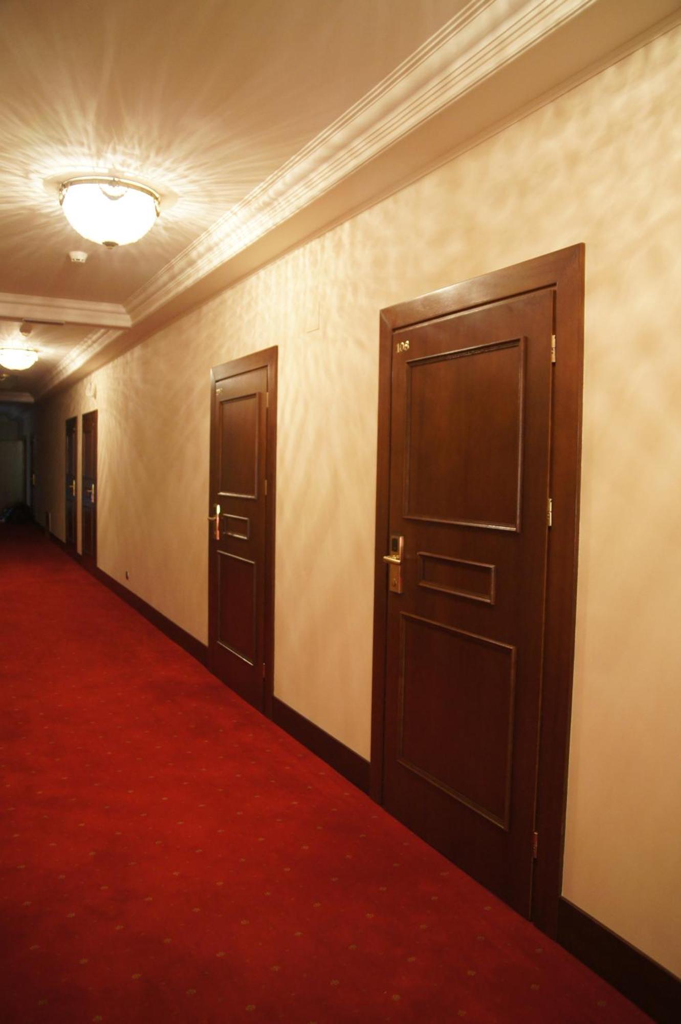 Hotel Cristal Park Dabrowa Tarnowska Ngoại thất bức ảnh