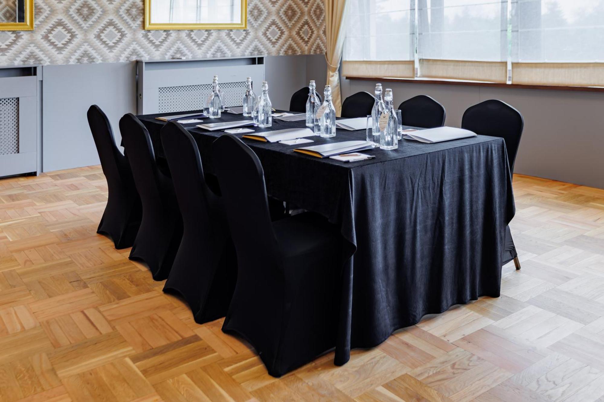 Hotel Cristal Park Dabrowa Tarnowska Ngoại thất bức ảnh