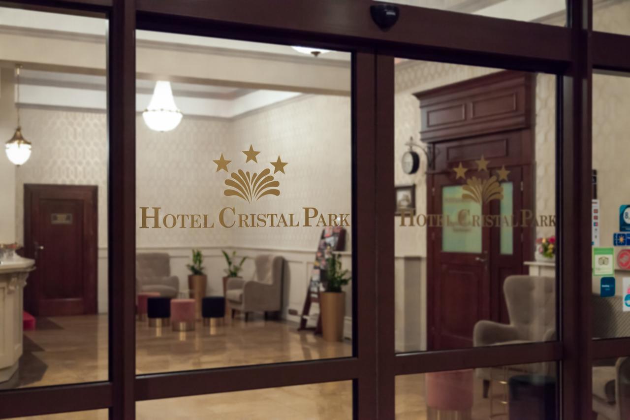 Hotel Cristal Park Dabrowa Tarnowska Ngoại thất bức ảnh